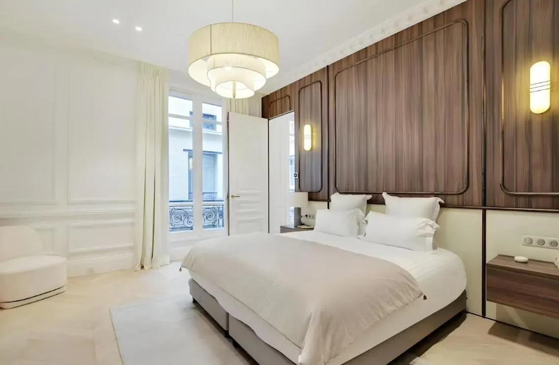Quiet And Central Apartment Nice
