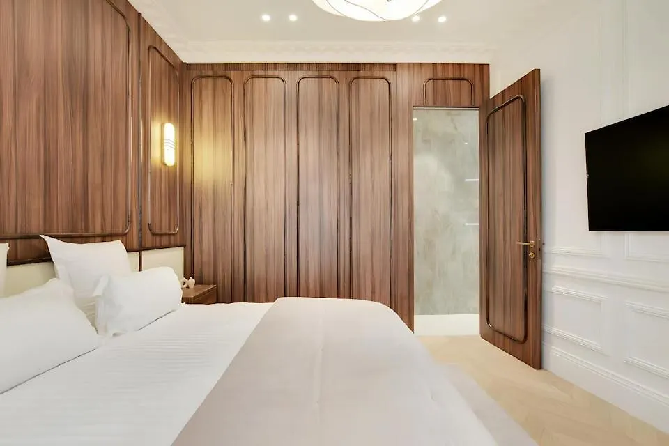 Quiet And Central Apartment Nice