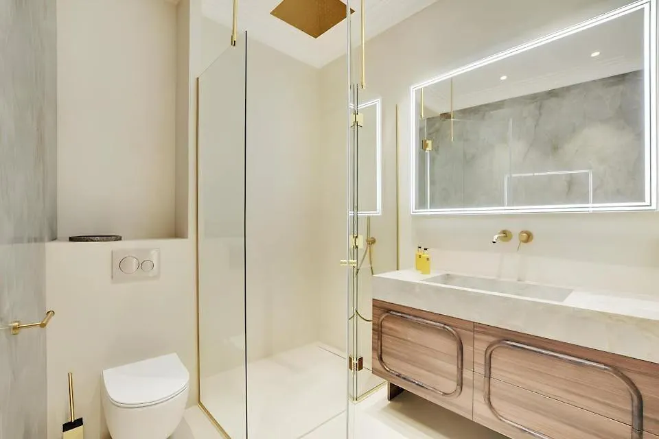 Quiet And Central Apartment Nice